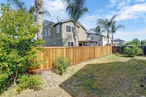 636 Silver Star Ct, Vacaville CA  95688-9478 exterior