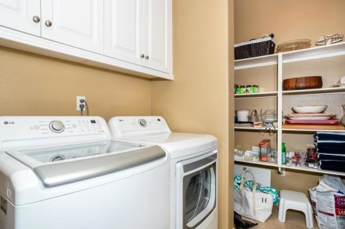 7031 Sitio Corazon, Carlsbad CA  92009-2038 exterior