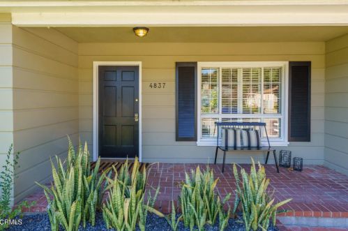 4837 Crown Ave, La Canada CA  91011-3619 exterior