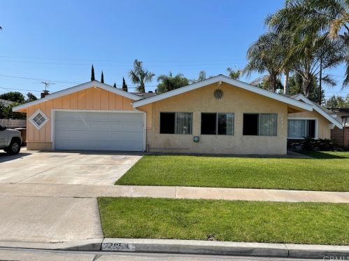 2654 Chanticleer Rd, Anaheim, CA 92804-5142