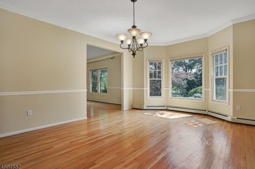 4 Gloede Ct, Parsippany NJ  07054-4363 exterior