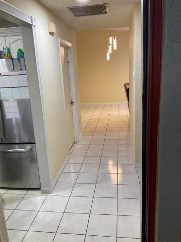 122 Meadows Dr, Boynton Beach, FL 33436-9136