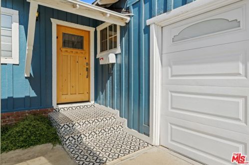 7727 Bluebell Ave, North Hollywood, CA 91605-2004