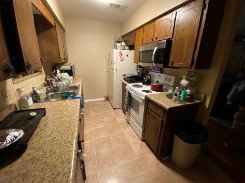 817 6th St, Irving, TX 75060-3117