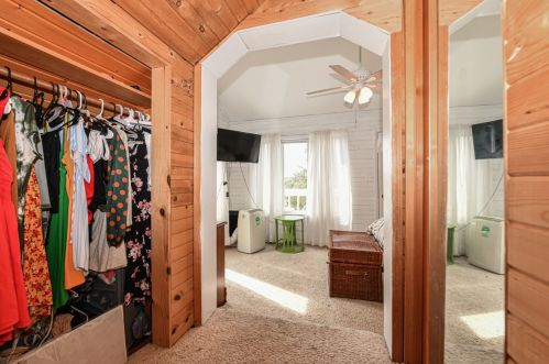 801 Main St, West Bend WI  53090-9800 exterior