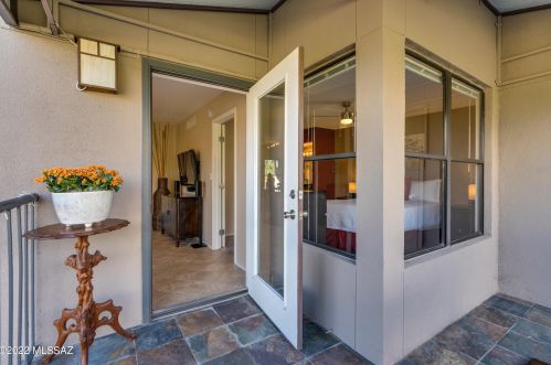 5800 Kolb Rd, Tucson AZ  14276-0908 exterior
