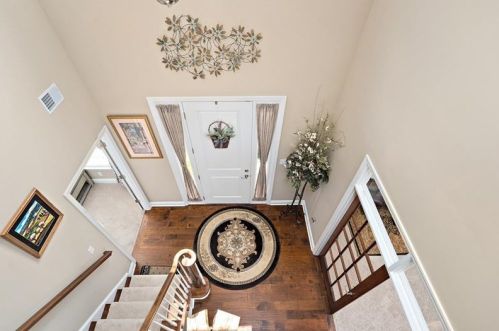 2728 Flat Stone Ct, Gibsonia, PA 15044-7306