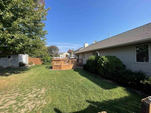 1107 Pawn Dr, Green Bay, WI 54313-4207