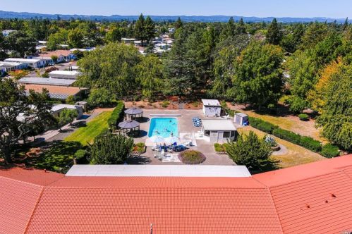 41 Westgate Cir, Santa Rosa CA  95401-9013 exterior