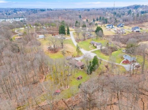 318 Chardick Dr, Gibsonia, PA 15044-9389