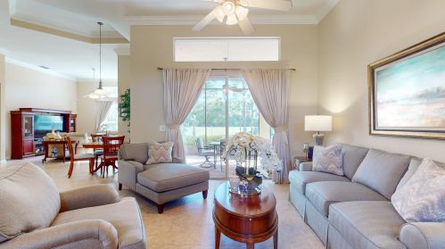 466 Dover Ct, Fort Pierce FL  34983-3414 exterior