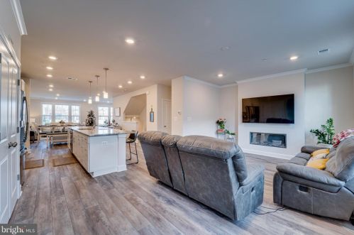 14957 River Walk Way, Woodbridge VA  22191 exterior