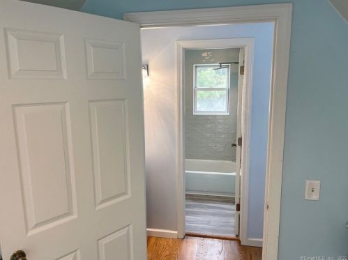 79 Botsford Ave, Milford CT  06460-5852 exterior