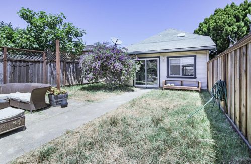 3227 Galindo St, Oakland CA  94601-2507 exterior