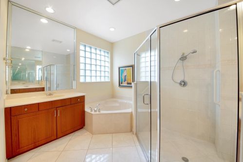 7110 Veneto Dr, Boynton Beach FL  33437-3741 exterior