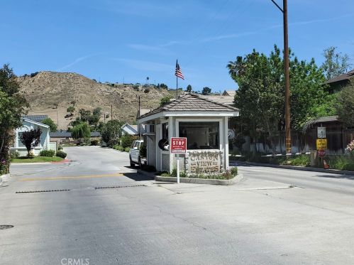 20055 Canyon View Dr, Santa Clarita CA  91351-5724 exterior