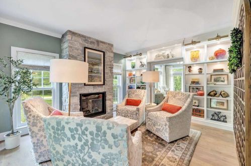 3057 Brook Hills Dr, Green Bay, WI 54313-8280