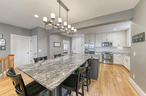 12 Fort Mitchell Ave, Covington, KY 41011-2621
