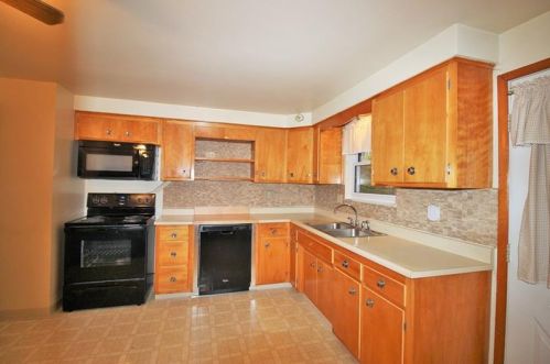 107 Locust Cir, Canonsburg, PA 15317-1446