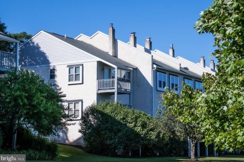 149 Barley Sheaf Dr, Norristown, PA 19403-5303