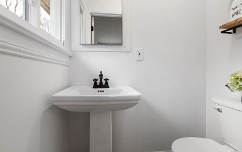 40 West Dr, San Remo NY  11754-3815 exterior