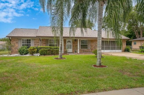 743 Dan River Ave, Deltona, FL 32725-7104