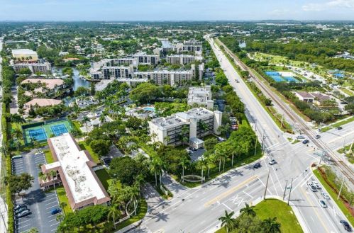 26 Royal Palm Way, Boca Raton FL  26302-7819 exterior