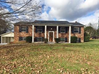 945 Parrish Rd, Knoxville, TN 37923-1545