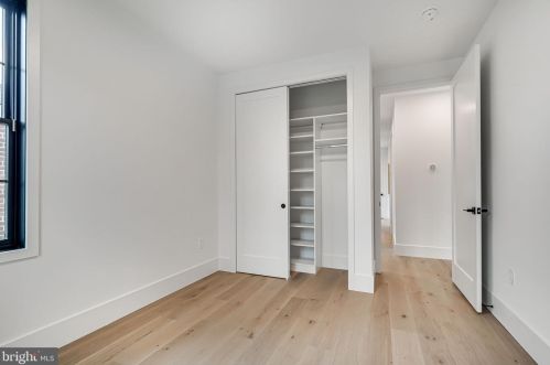 4915 Western Ave, Washington DC  20016-4319 exterior