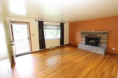 513 Foltz Dr, Verona, PA 15147-2717