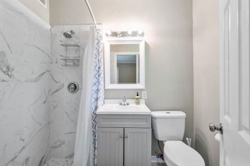 6260 Ocean Blvd, Boynton Beach FL  33435-5212 exterior