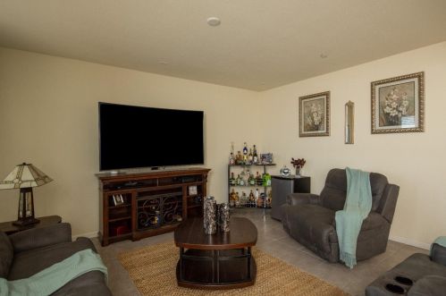 730 Sawtooth St, Manteca CA  95337-7827 exterior