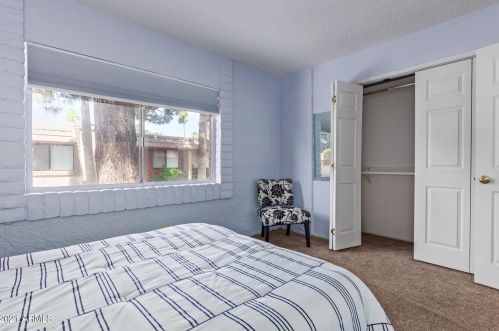 8265 Thomas Rd, Scottsdale AZ  85251-5873 exterior