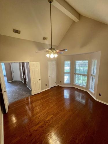 1881 Dapplegrey Ln, Austin TX  78727-4552 exterior