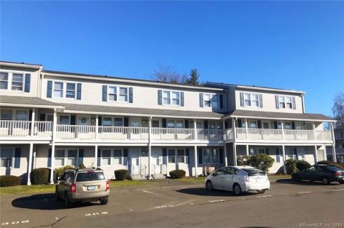 150 Beachview Ave, Bridgeport CT  06605-3234 exterior