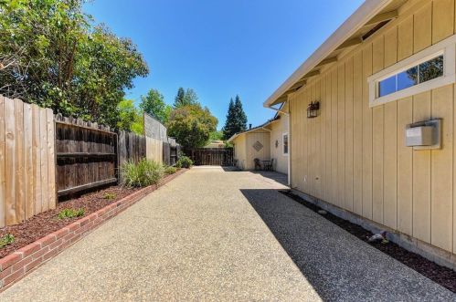 5671 Angelo Dr, Loomis CA  95650-8726 exterior