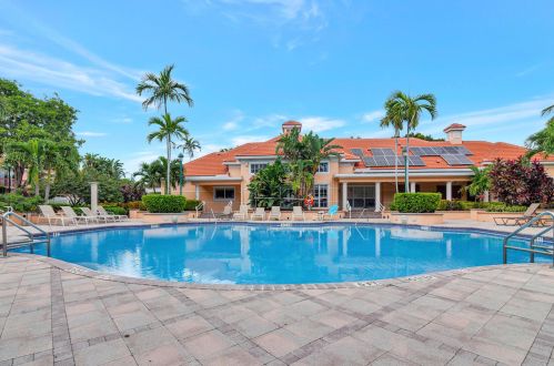 2036 Alta Meadows Ln, Delray Beach FL  33444-1167 exterior
