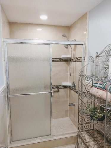 235 Knox Way, Hopatcong NJ  07843-1008 exterior