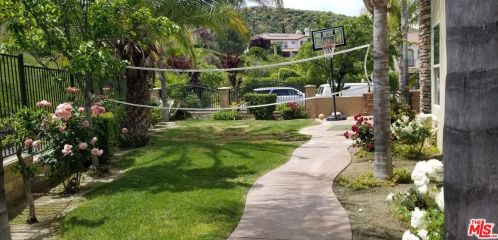 26808 Sassafras Ct, Santa Clarita, CA 91387-3824