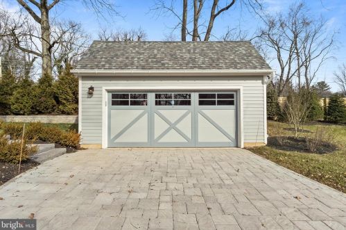 501 Old Lancaster Rd, Haverford, PA 19041-1410
