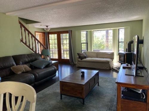 16598 Autumn Oak Rd, Grass Valley, CA 95945-8610