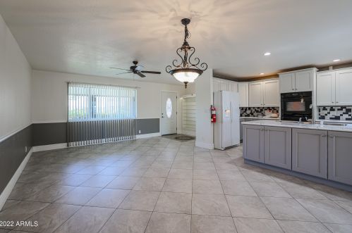 12024 Pebble Beach Dr, Sun City, AZ 85351-3735
