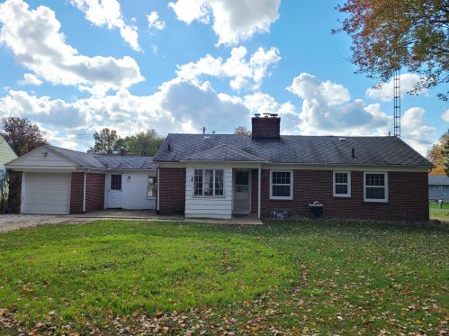 14 Gleddale Blvd, Sugar Grove Lake, OH 44833-2304