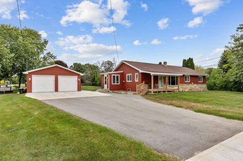 848 Airport Rd, Menasha, WI 54952-1452