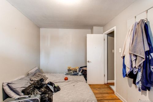 3395 Jasmine St, Denver CO 80207-1348 exterior