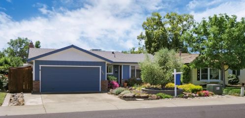 2240 Burton Way, Lodi, CA 95242-2810