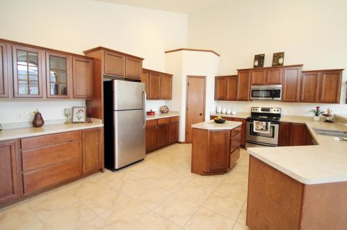 736 Cherokee Path, Lake Mills, WI 53551-9575