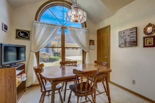 5361 Cambridge Ln, Milwaukee WI 53221-3200 exterior