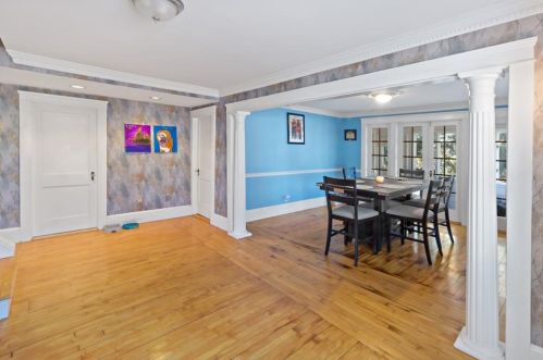 2535 Hartford Ave, Providence RI 02919-1604 exterior