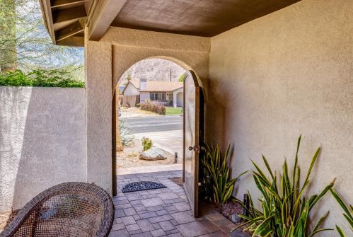 54435 Avenida Madero, La Quinta CA  92253-3620 exterior